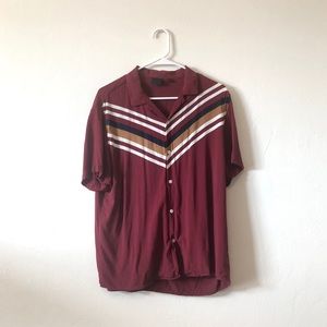 MAROON BUTTON UP SHIRT